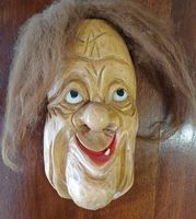 Holzmaske schnitzerei aus Holz