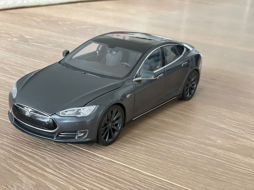 Mein Tesla Model S 1:18 