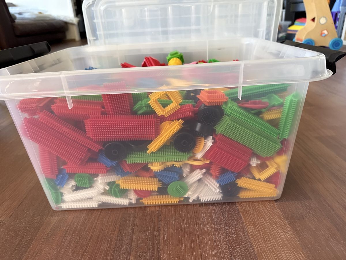 Giocattoli: 2 Kisten Stickle Bricks – Usato da Feusisberg venduto da fabots 2