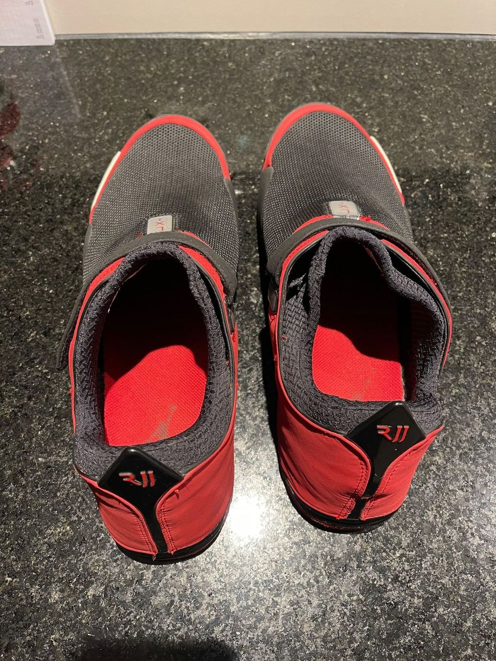 Jordan Scarpe da uomo: Jordan LX 2 Black/Red - Grösse 48.5 / US 14 – Usato da Buch am Irchel venduto da Sweetharth 3