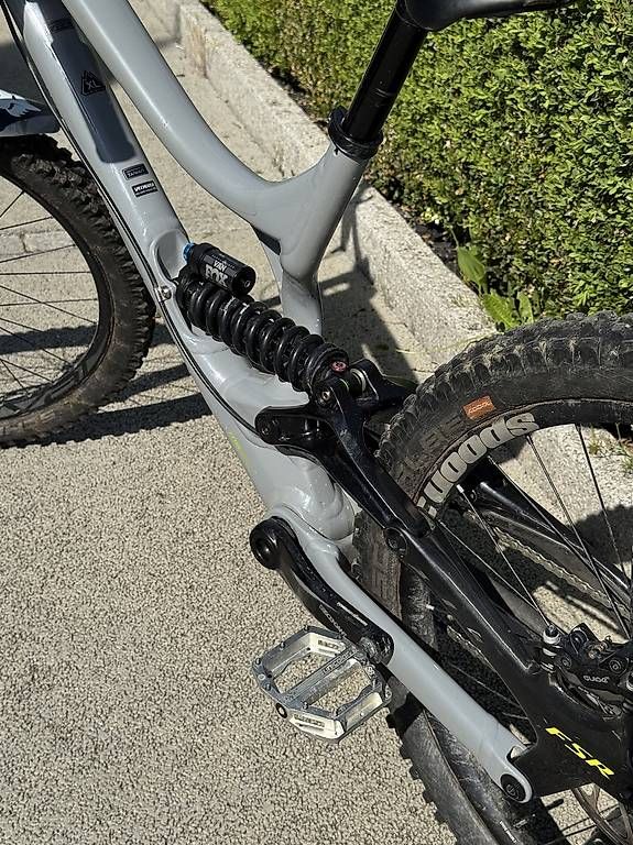 Biciclette: VTT DH Specialized Demo 8 – Usato da Satigny venduto da ant_t8mc 3
