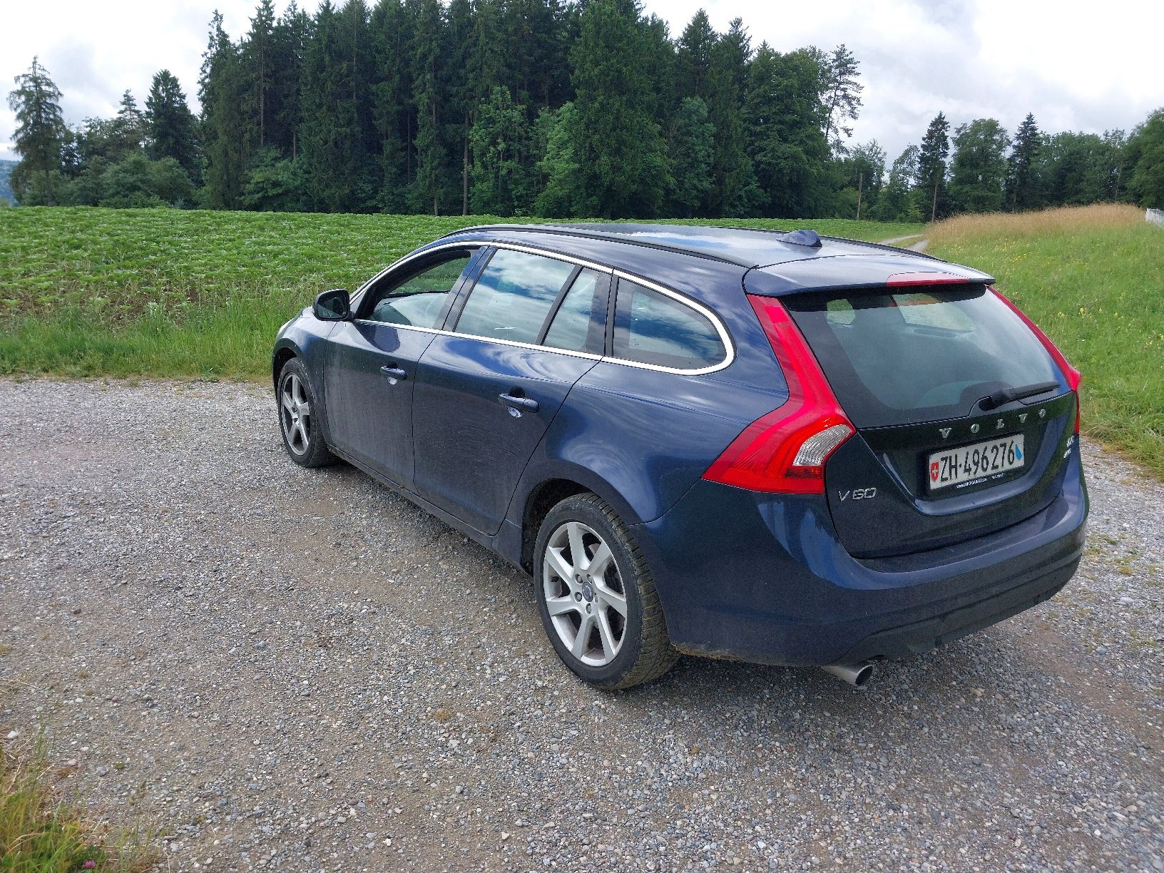 Autos: Volvo V60 D5 Kombi  – Gebraucht aus Neftenbach von BF92 2