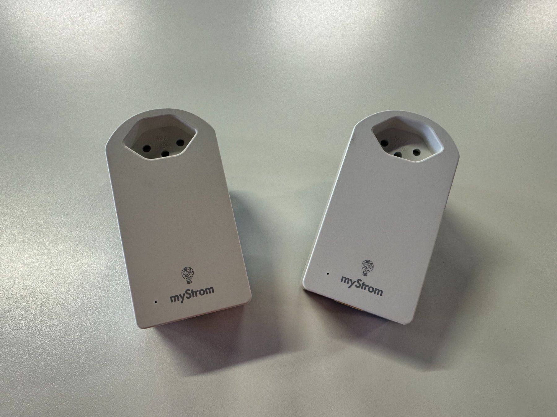 myStrom WiFi: myStrom Powerline 2000 – Usato da Hombrechtikon venduto da SPS-Liquidationen