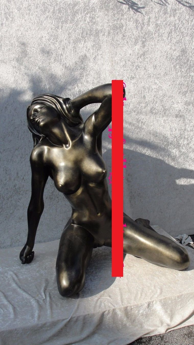Statuette: Frauenfigur (lebensgrosse) – Usato da Basel venduto da Dawid1713