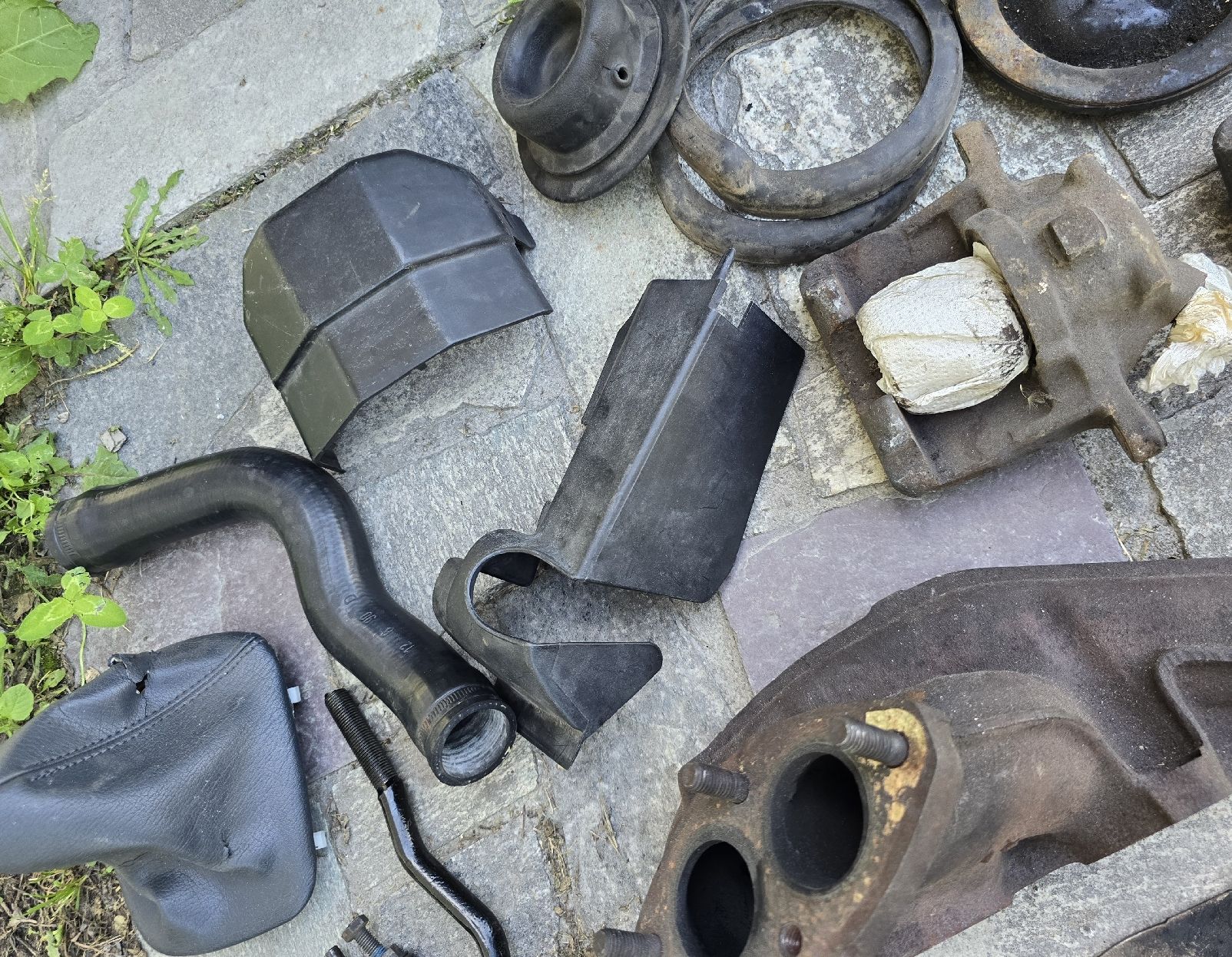 BMW Tutti pezzi di ricambio auto: BMW e30 Div. Teile / Ersatzteile – Usato da Wangs venduto da Restposten.Garage 5