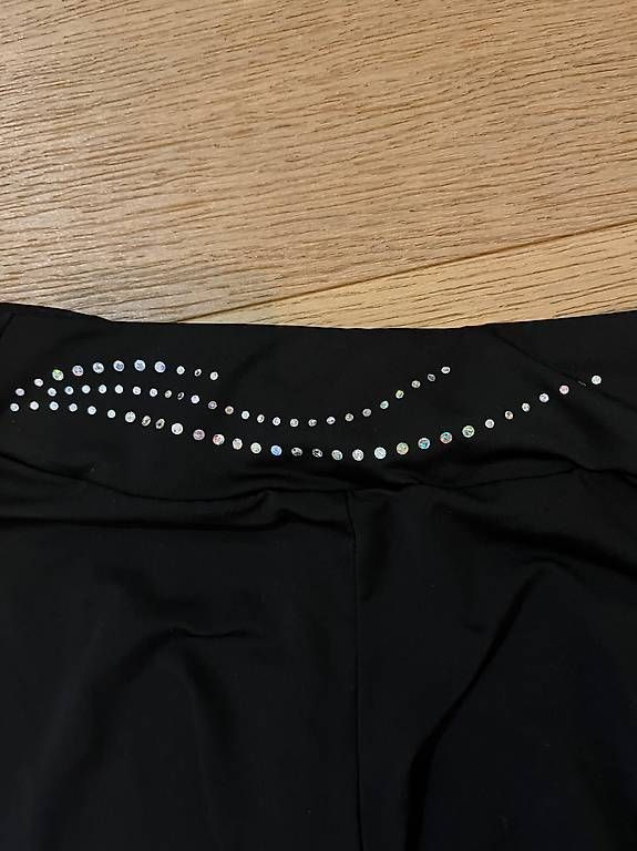 Leggings: Legging noir avec strasse – Usato da Champagne venduto da Marie2108 2