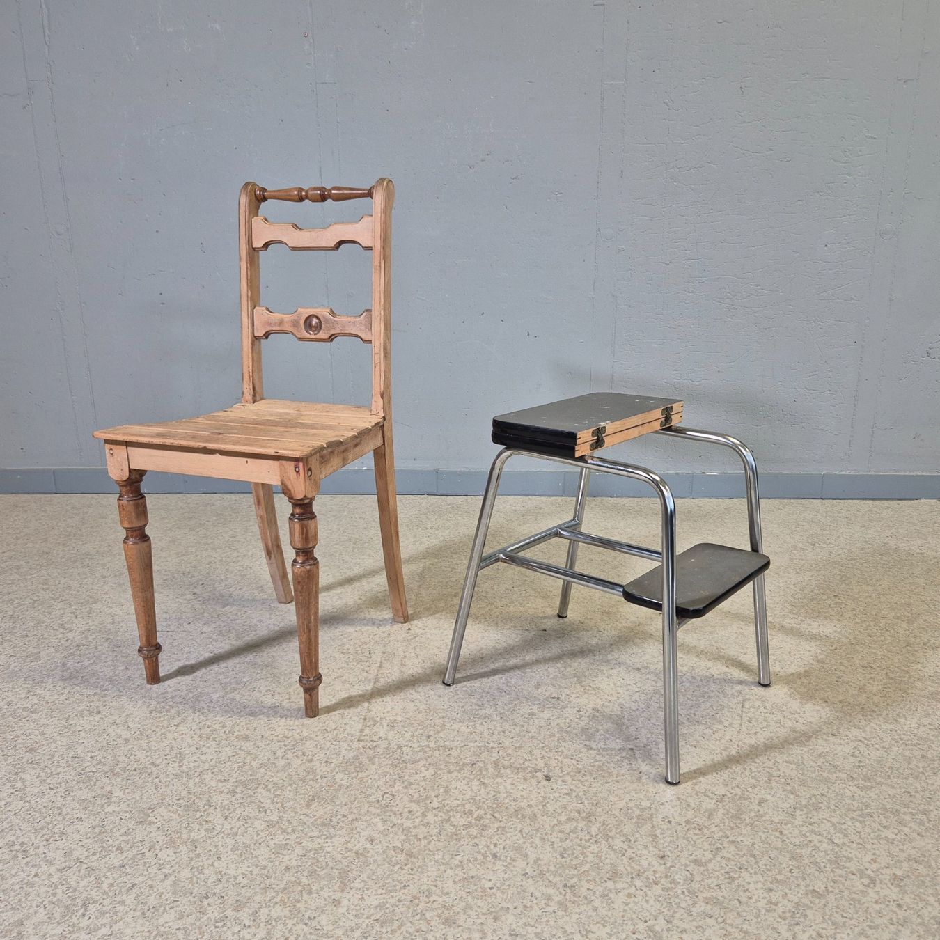 Sgabelli: 70s Simplex Tritthocker Stepstool Küchenhocker 2-Tritt rot – Usato da Nottwil venduto da Wondewa-Shop 2