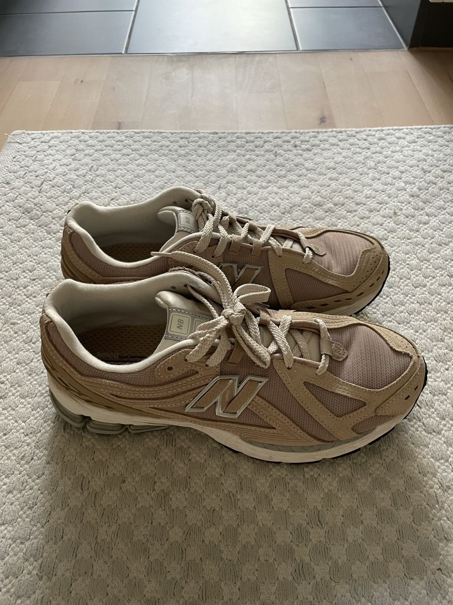 New Balance Scarpe da uomo: New Balance (44.5) – Usato da Bern venduto da Klangkid