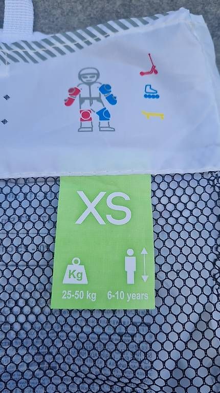 Protezioni & Imbottiture: Protections roller enfant 6 à 10ans – Usato da Corsier venduto da anflon 1