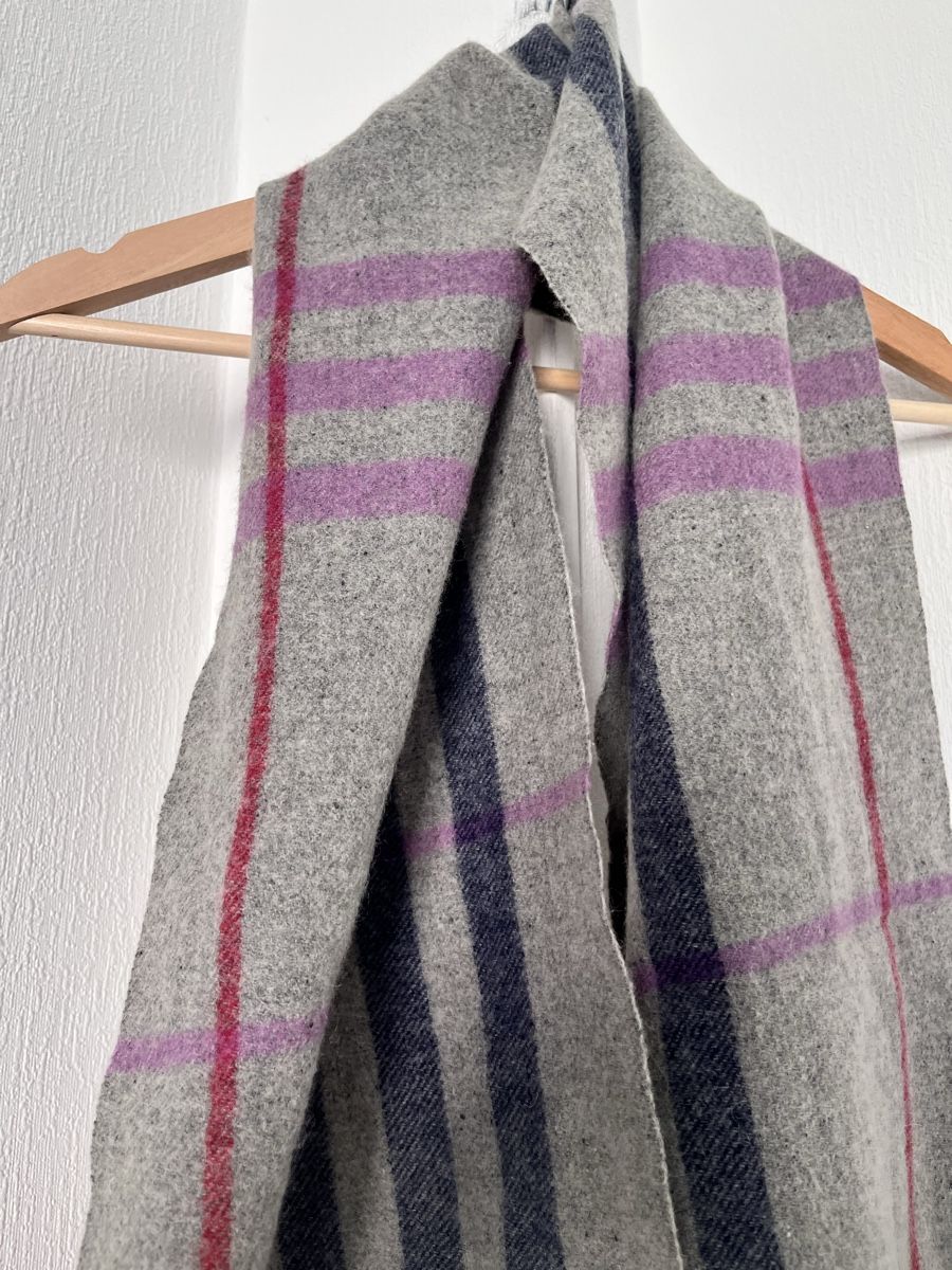 Burberry Foulards, Tücher & Schals: Burberry Cashmere Scarf  – Gebraucht aus Lausanne von Danash 2