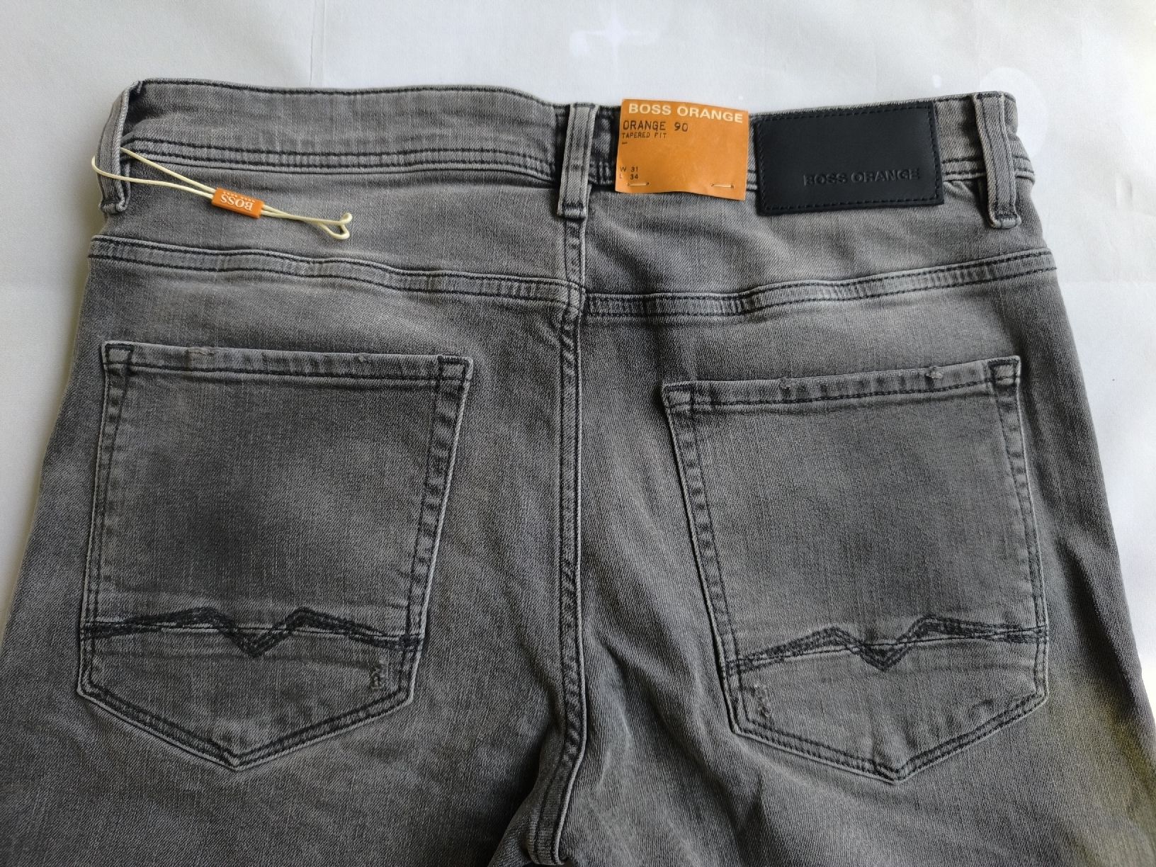 Hugo Boss Jeans: Hugo Boss Jeans Mann 31/34 – Nuovo e nell'imballaggio originale da Oensingen venduto da Outlet_Super_Sale 3