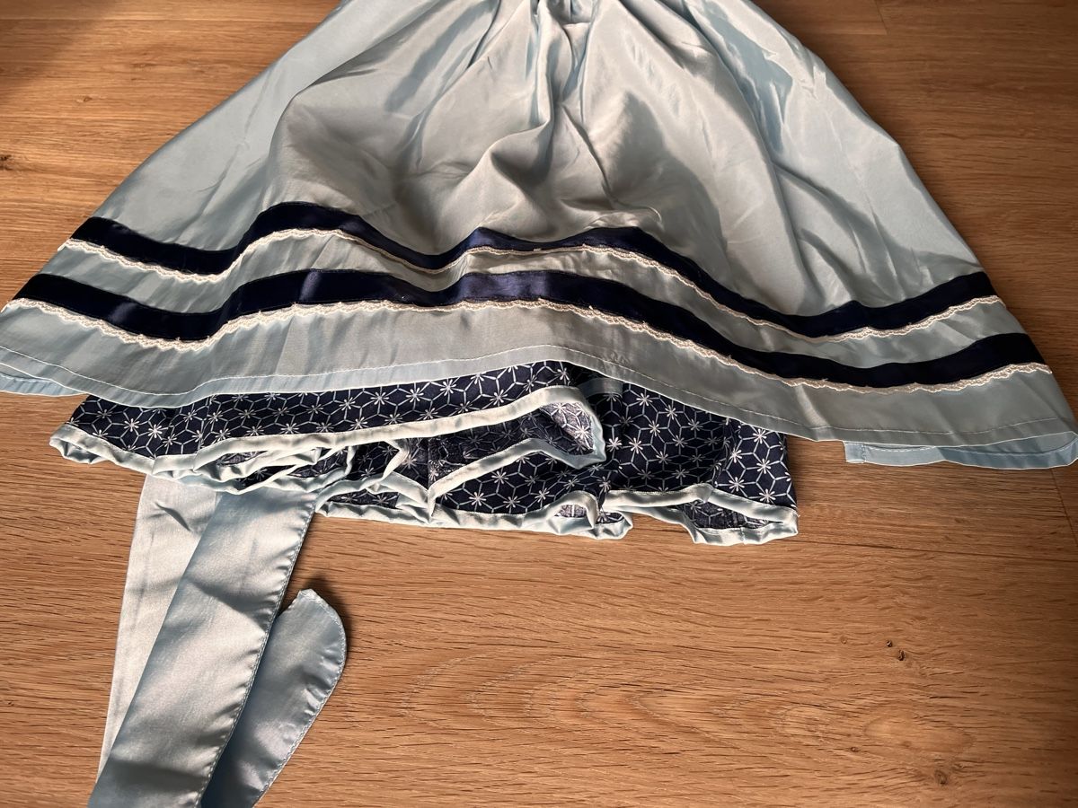 Costumi: Dirndl Grösse 44 – Usato da Eschlikon TG venduto da Wildlifetom 2