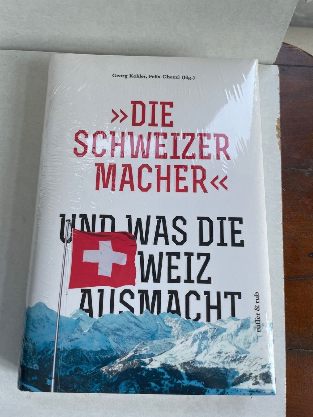Libri: Buch die Schweizermacher – Nuovo e nell'imballaggio originale da Känerkinden venduto da higiwil