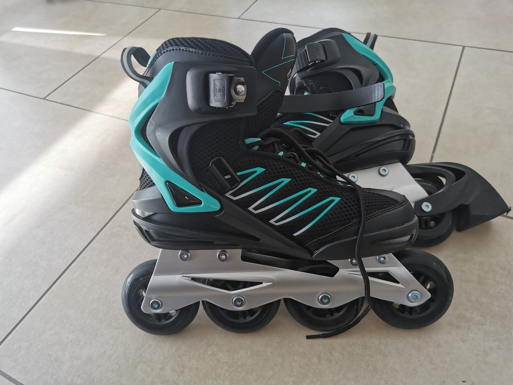 Pattini in linea & Pattini a rotelle: Damen Inlineskates Grösse 39 – Usato da Rickenbach b. Wil venduto da VeryLovelyThings 5