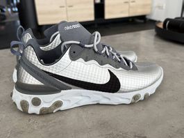 Nike Sneaker