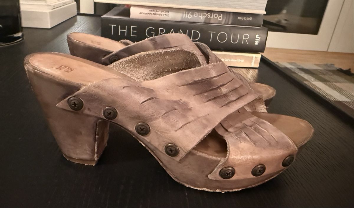 Moma Damenschuhe: Moma Clog-Sandalen  – Gebraucht aus Küsnacht von cri_ngg5 1