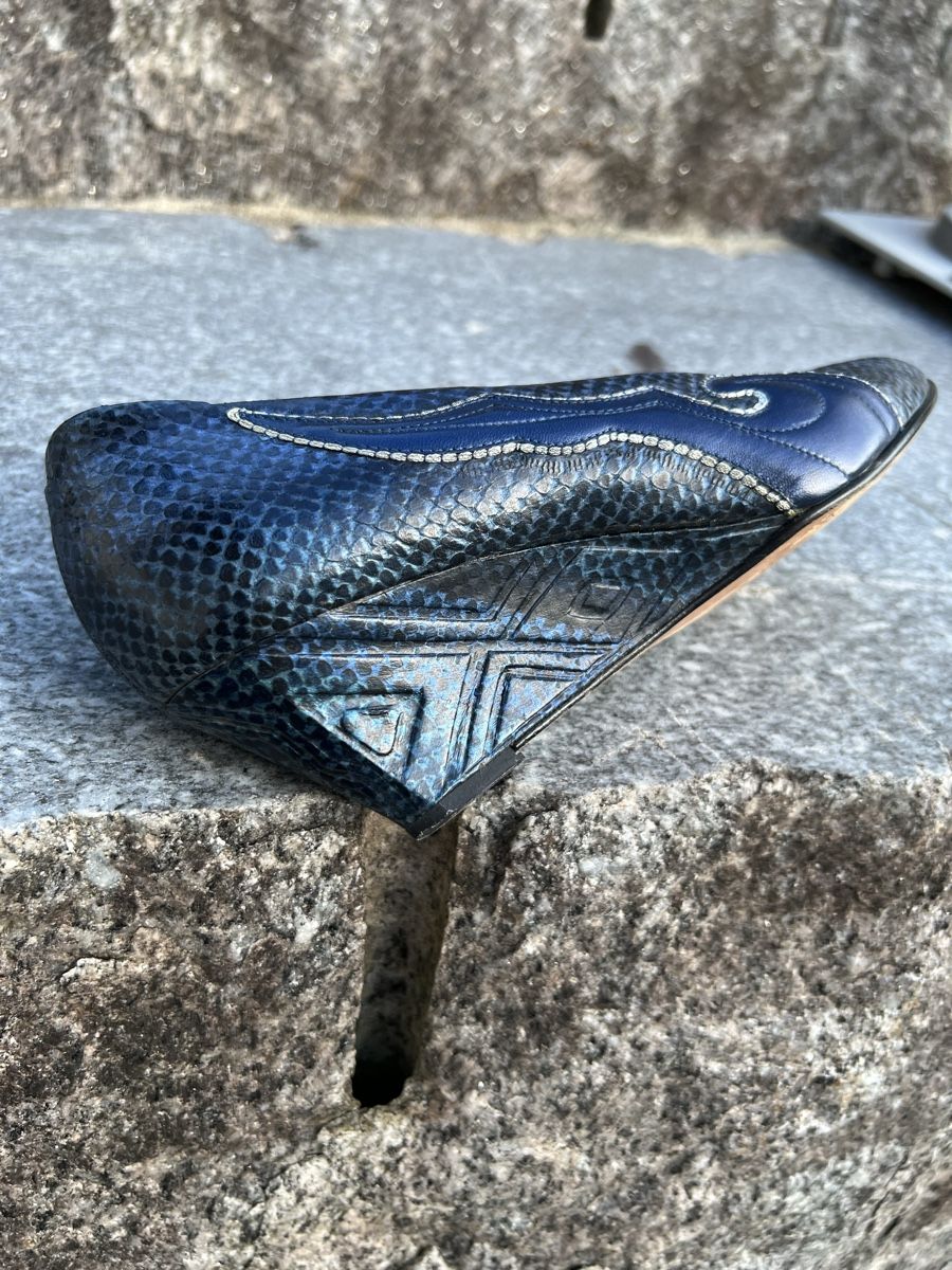 Scarpe da donna: Pumps blau Schlangenoptik Grösse 39.5 – Usato da Betschwanden venduto da Dognose 3