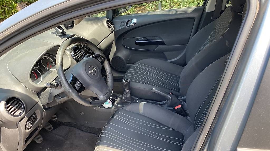Autos: Opel corsa  – D'occasion à Ecublens VD par abu_f6q7 3