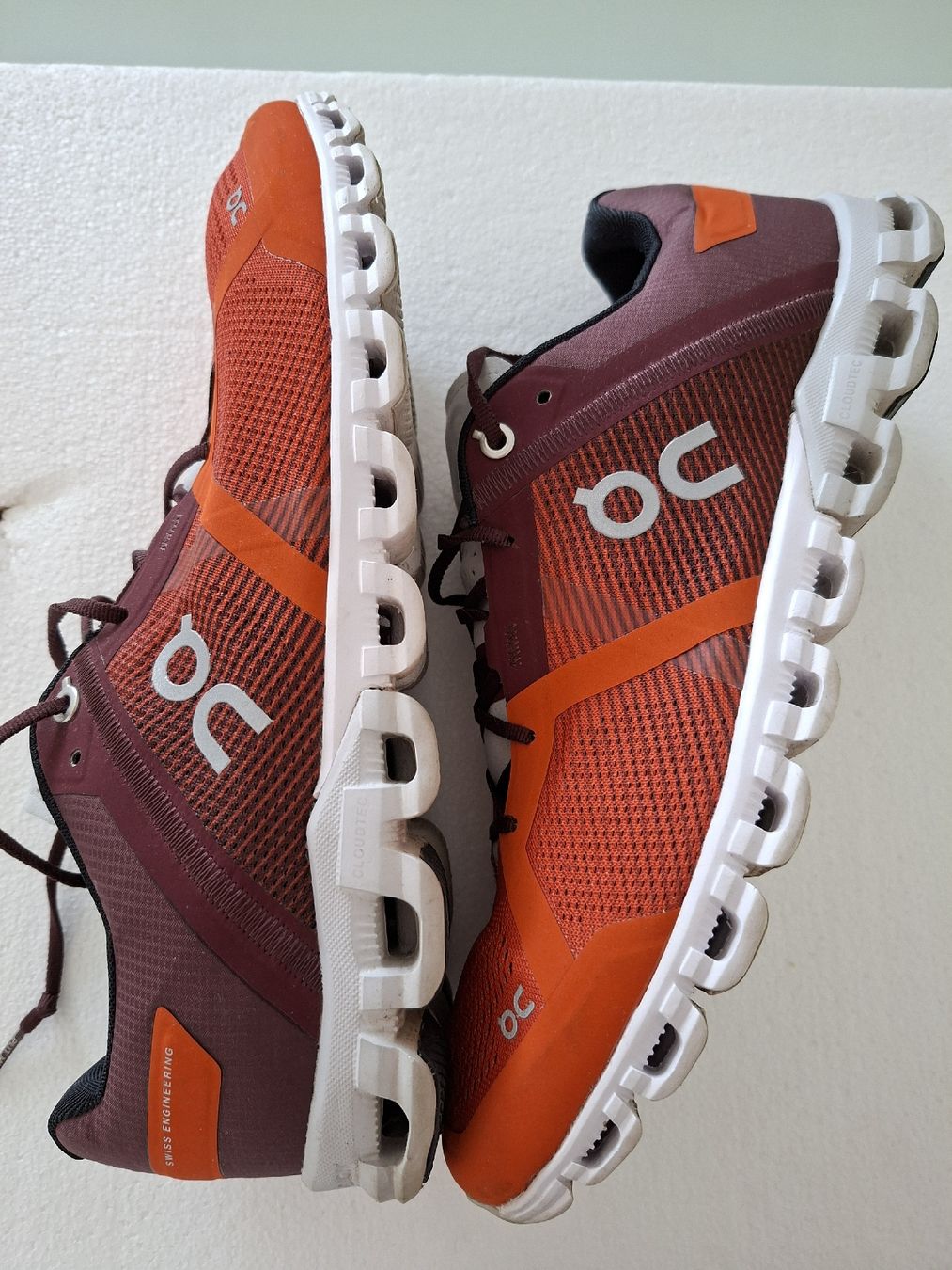 On Scarpe da uomo: Chaussures de running On Cloudflow en mesh orange et bordeau – Usato da Renens VD venduto da ser_j2fn 2