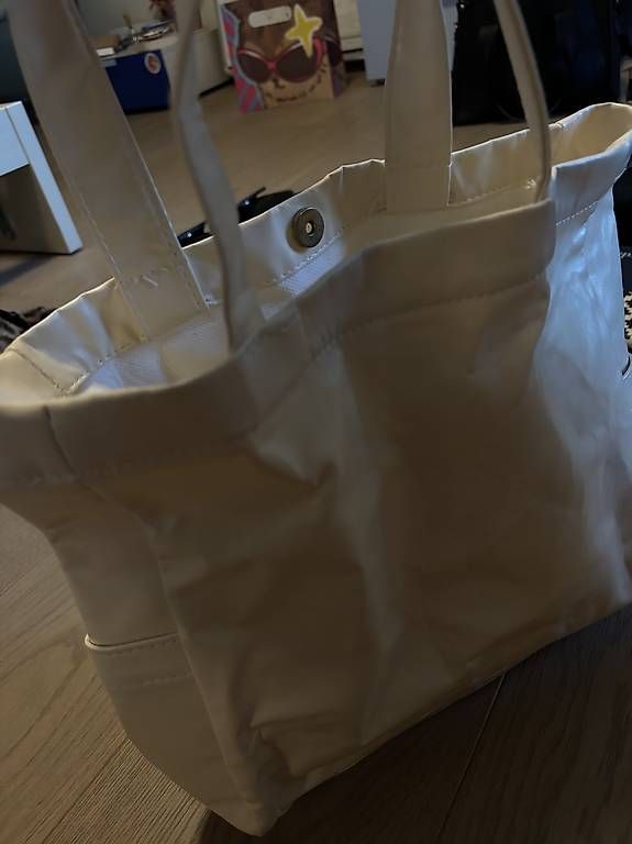 Borse da donna: Borsa bianca  – Usato da Cademario venduto da ana_zp9b 1