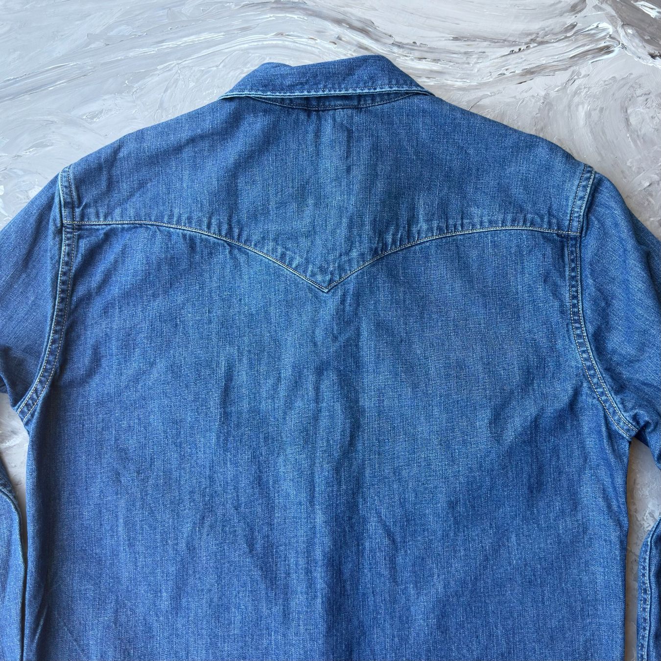Levi's Chemises: Chemise en jean Levi's – D'occasion à Thônex par Suisse.Shopping 5