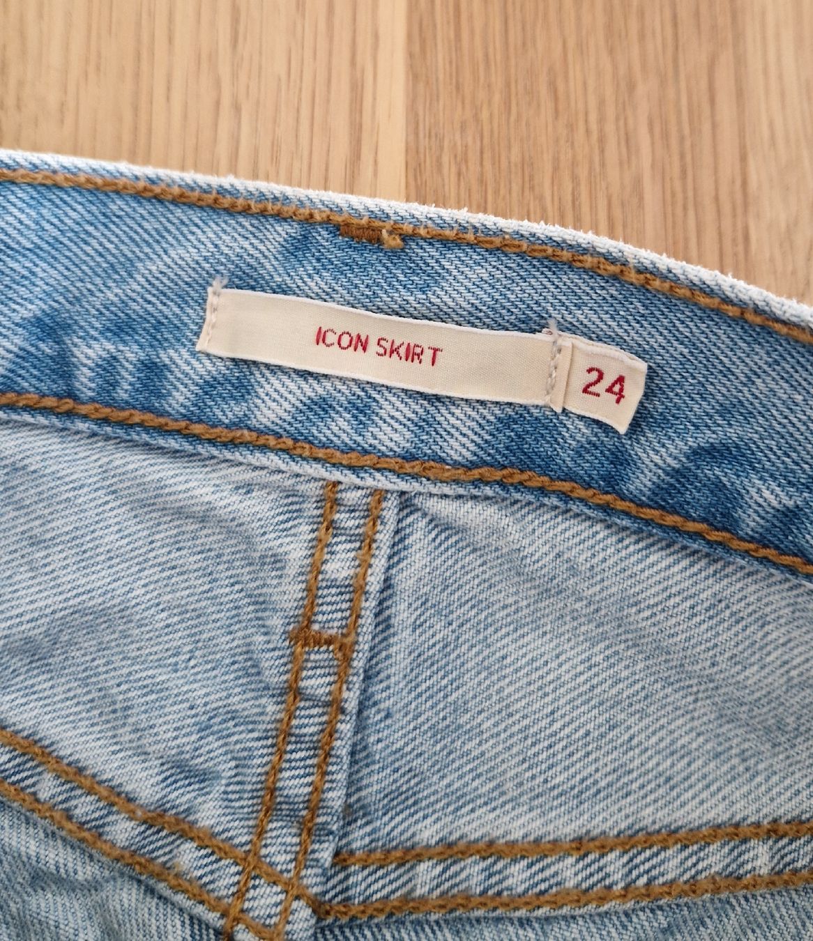 Levi's Gonne: Levi's Icon Skirt – Usato da Cham venduto da AmieM 3