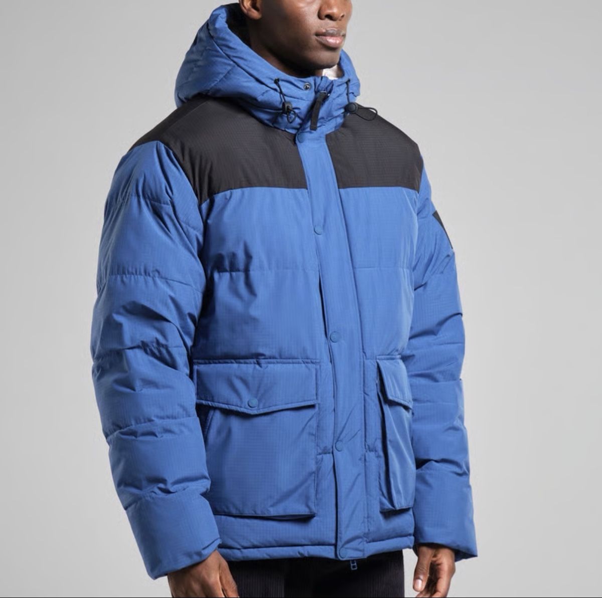 Giacche: Dedicated Puffer Jacket Vasa True Blue Grösse L – Nuovo e nell'imballaggio originale da Küsnacht ZH venduto da thirtytwo 5