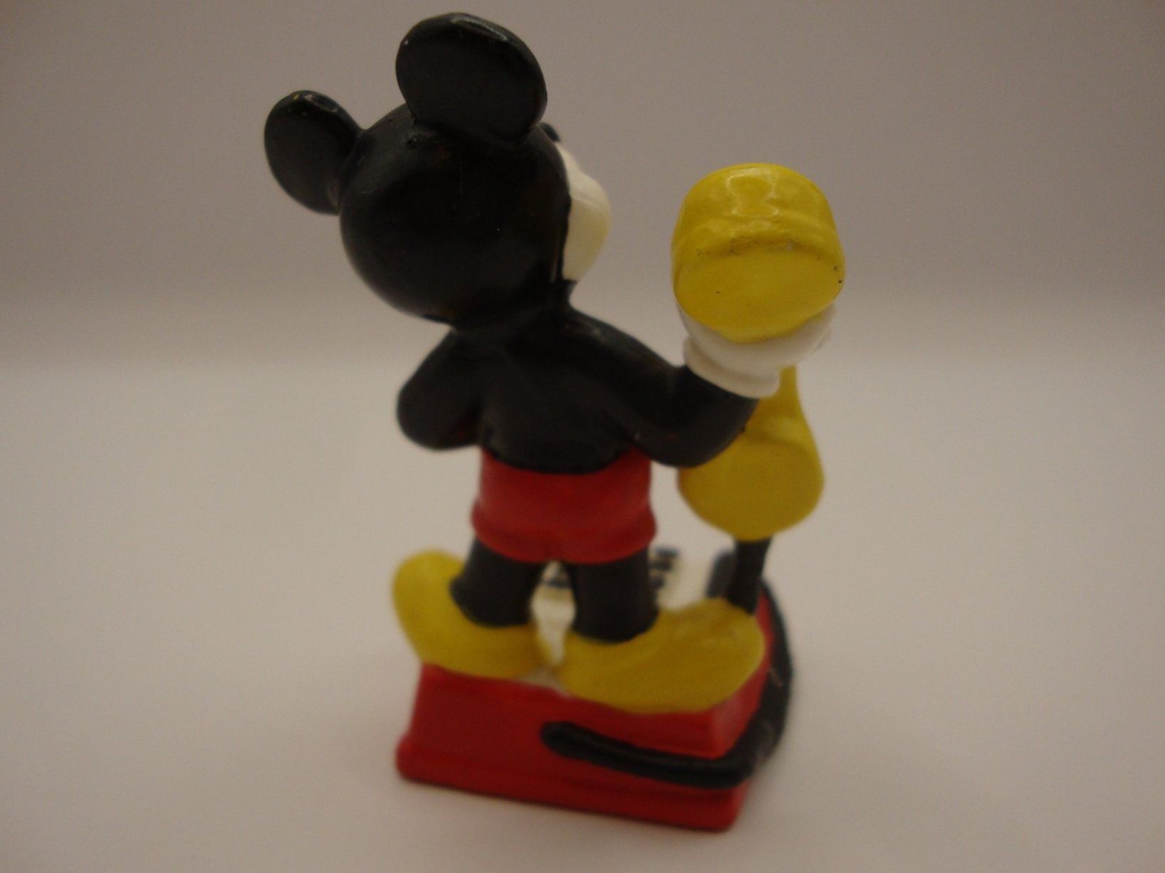 Bullyland Figuren: MICKY MIT TELEFON 1977 BULLY 6CM DISNEY HANDPAINTED – Gebraucht aus Basel von pink2010 1