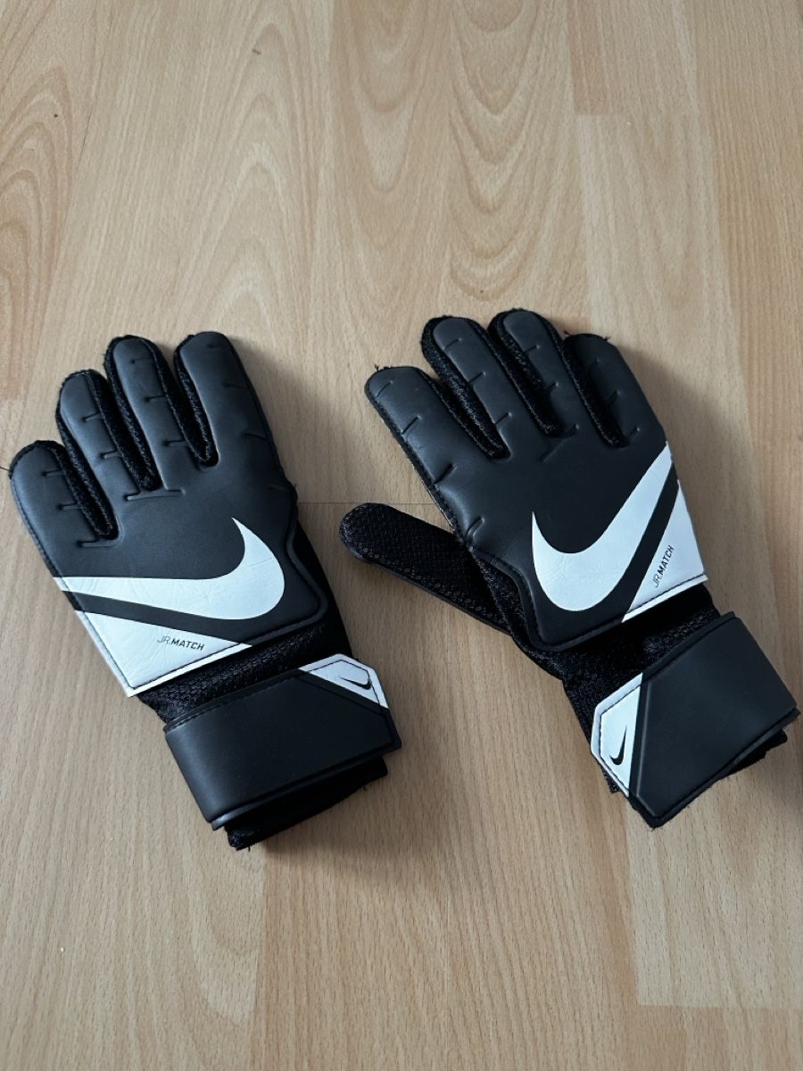 Nike Handschuhe & Handstulpen: Nike JR Match Torwarthandschuhe – Neu (gemäss Beschreibung) aus Bendern von konyali