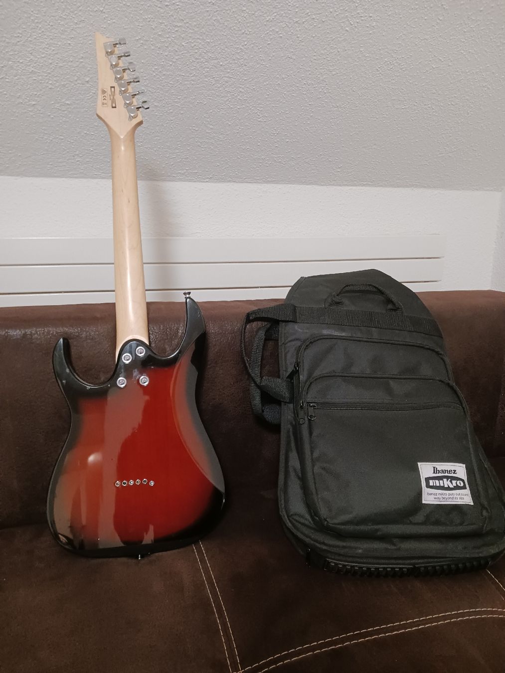 Musikinstrumente: E gitarre 🎸 Kinder – Gebraucht aus Rorschach von Leo_qby6 2