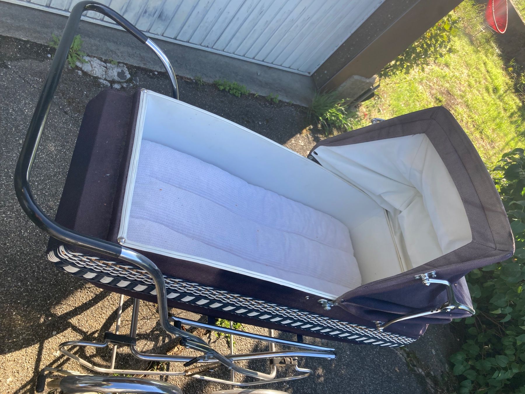 Carrozzine: antiker funktionsfähiger Kinderwagen – Usato da Mötschwil venduto da pin_glq2 2
