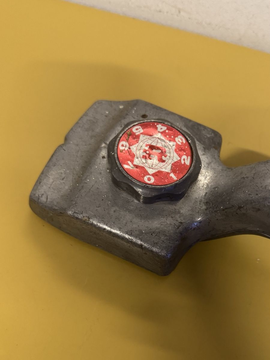 Tutti gli attrezzi: Teppichspanner Roberts Metall  – Usato da Schlieren venduto da Freundlich02 5