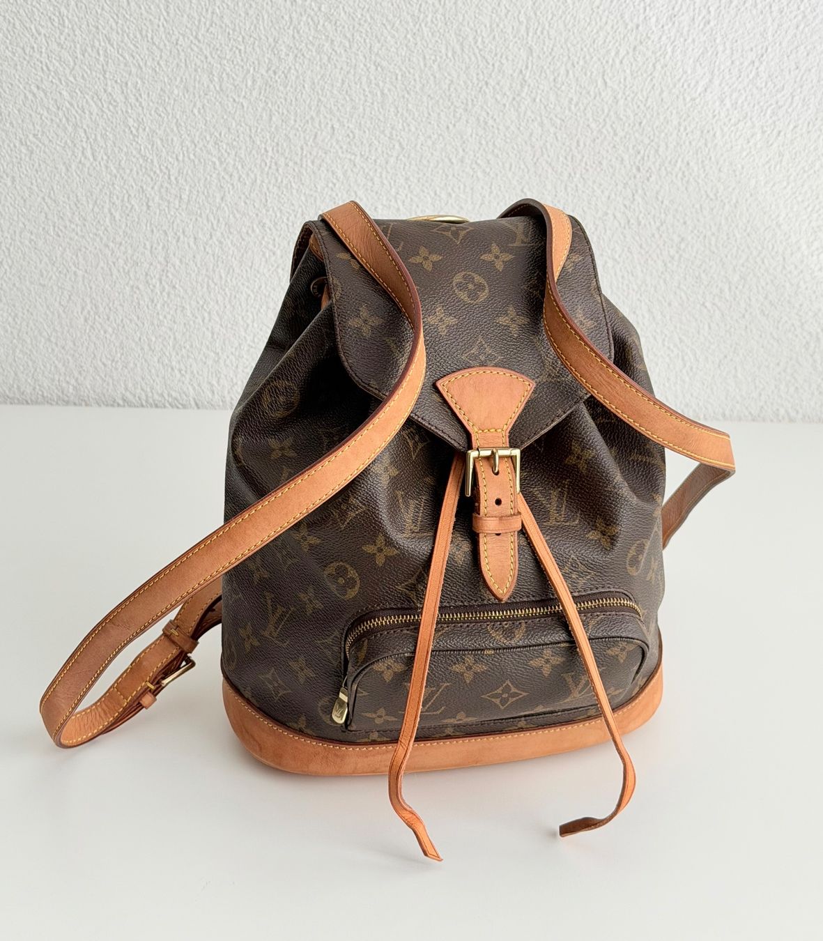 Louis Vuitton Zaini: Louis Vuitton Montsouris MM – Usato da Reinach AG venduto da gab_8s7m