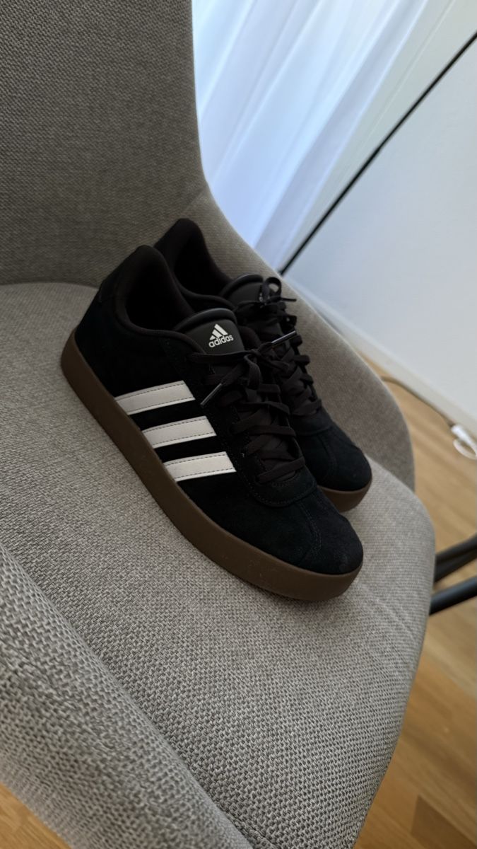 Scarpe da uomo: Adidas Sneaker – Nuovo (secondo la descrizione) da Urtenen-Schönbühl venduto da Laraano