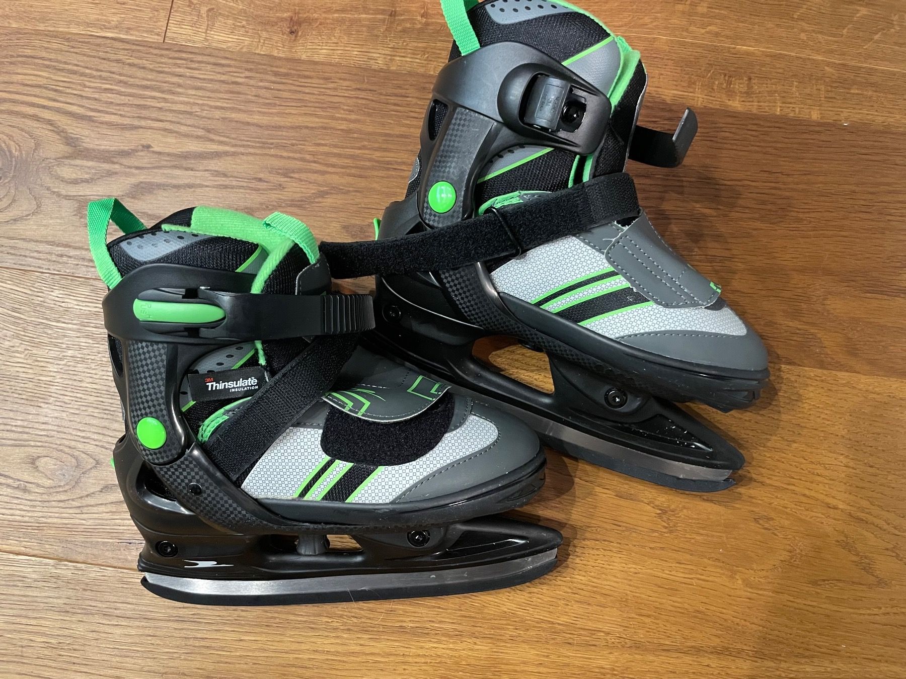 Pattini in linea & Pattini a rotelle: patins à glace – Usato da St-Légier-Chiésaz venduto da EvaVDRiviera