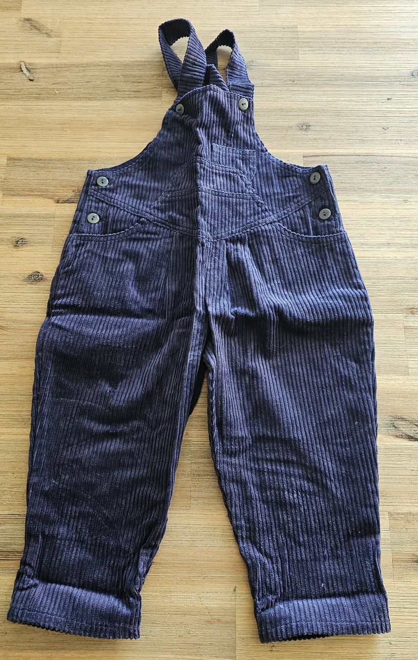 Hosen: Warme Latzhose Cord Grösse 86 – Gebraucht aus Basel von Sinibini86