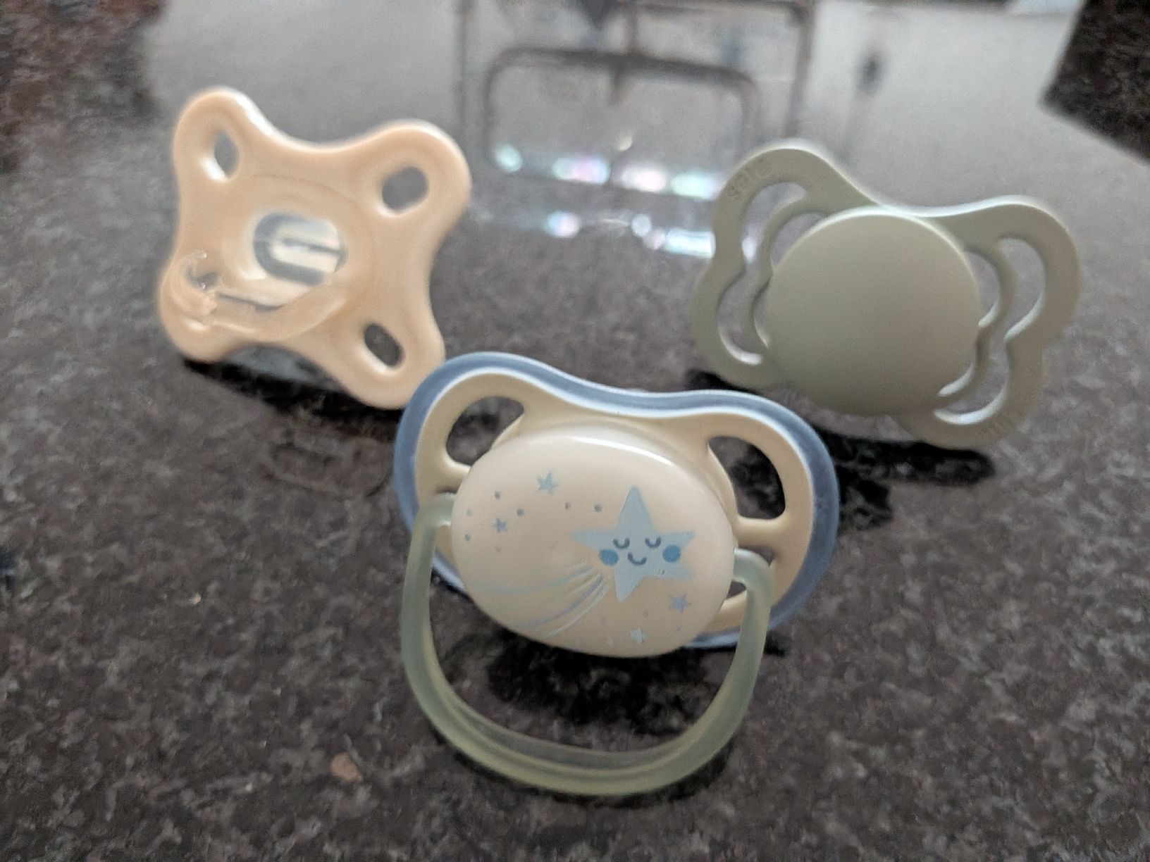 Nuggis & Nuggiketten: Baby Pacifiers Set 3 pcs – Neu (gemäss Beschreibung) aus Genève von Loloana