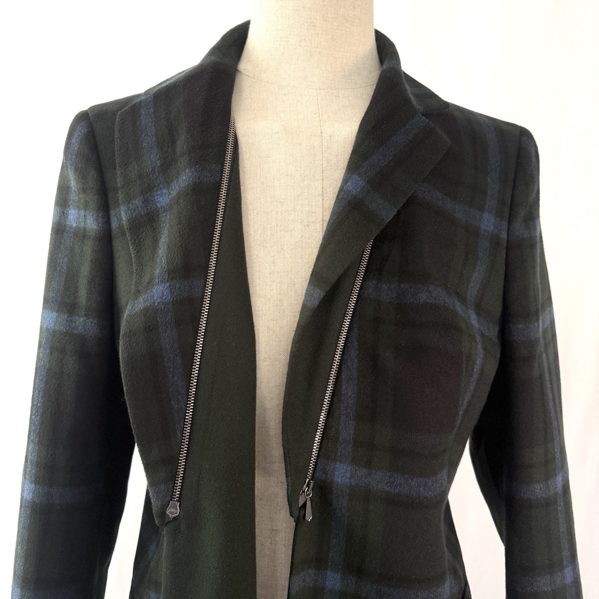 Akris Giacche: AKRIS Silk Jacket – Nuovo (secondo la descrizione) da Freienbach venduto da Avviivva_Shop 1