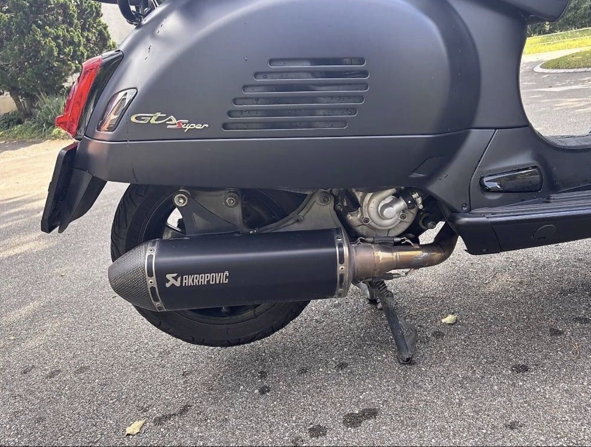 Vespa Scooters: Piaggio Vespa GTS 300 HPE – Gebraucht aus Salmsach von Pixify.ch 1