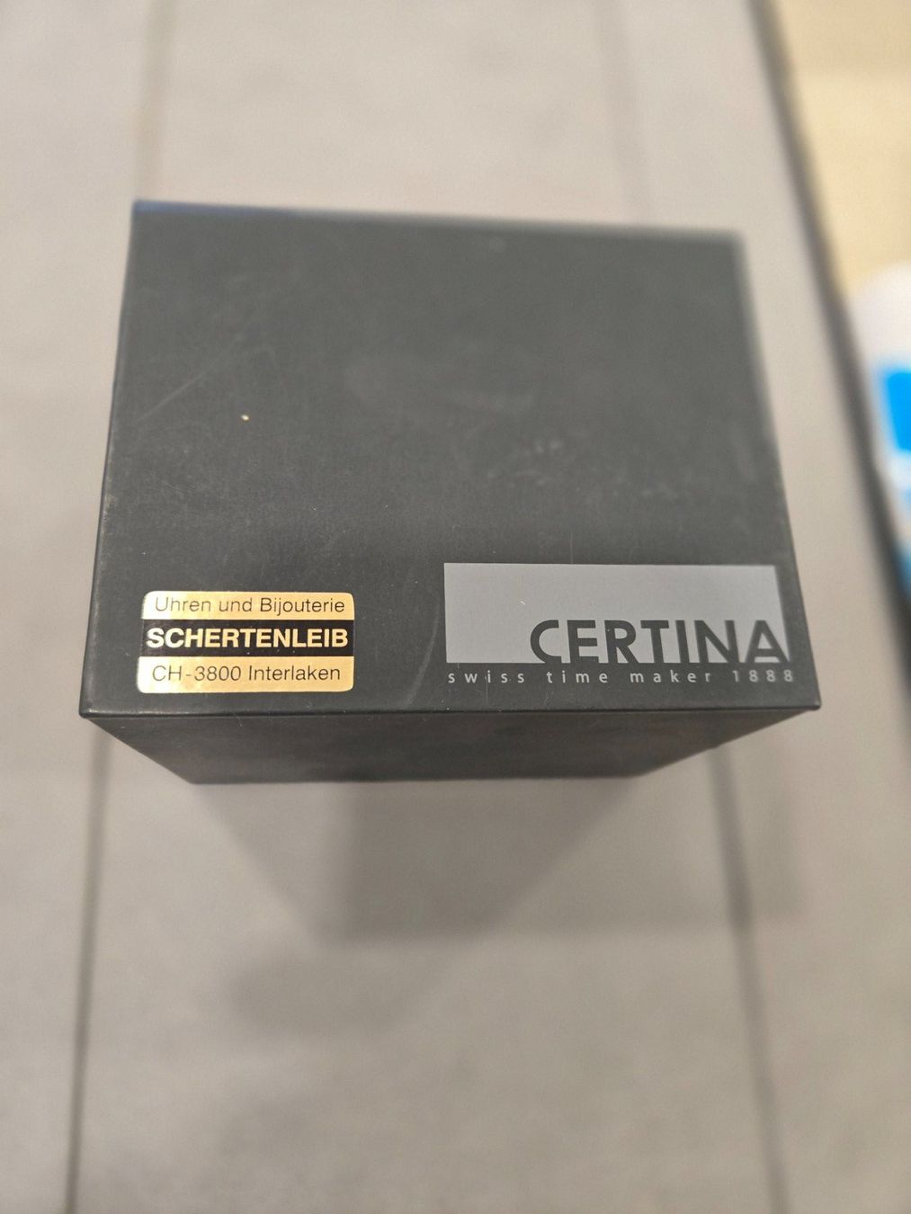Scatole porta orologi: Certina Uhrenbox – Usato da Chabrey venduto da Horology