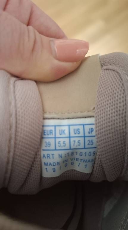 Le Coq Sportif Chaussures femmes: Sneakers beige - Gr. 39 – D'occasion à Lyss par saariinaa 2