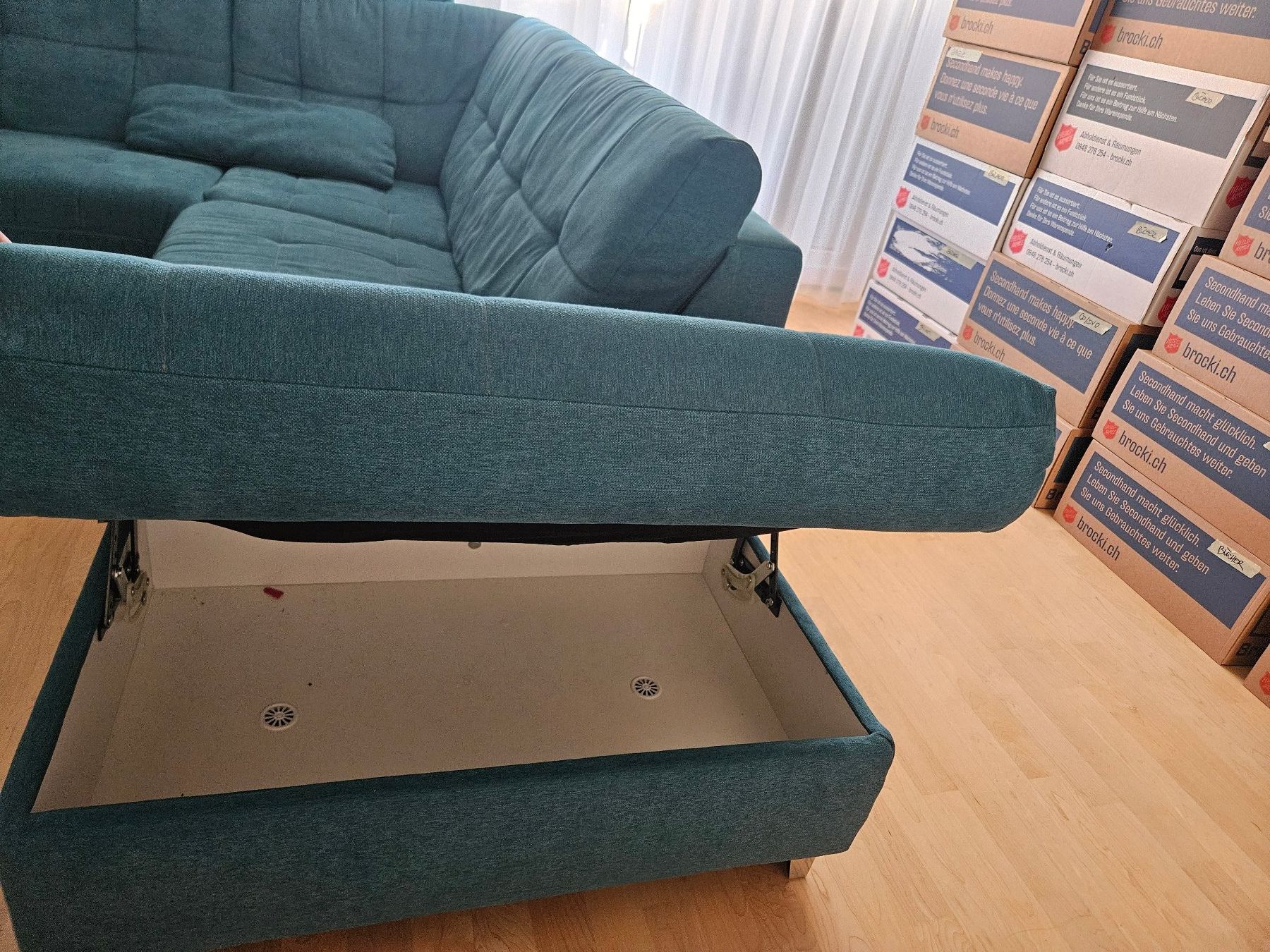Divani: Sofa mit Schlaffunktion und Stauraum – Usato da Frauenfeld venduto da Jatravartid1942 5