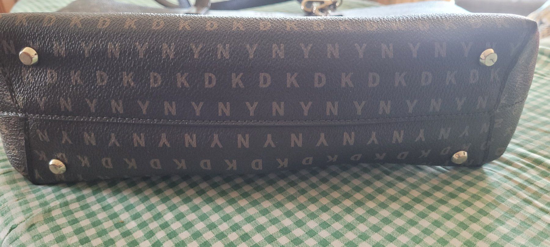 DKNY Borse da donna: Sac à main – Usato da la tour-de-peilz venduto da Hibou82 1