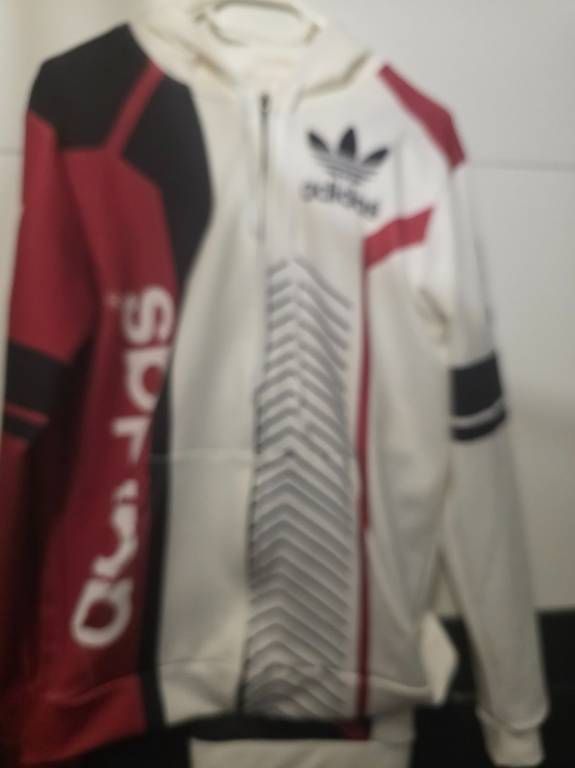 Adidas Lotti di vestiti: Adidas Traineranzug Grösse M ungetragen – Nuovo (secondo la descrizione) da Rüthi (Rheintal) venduto da Foensi67 1