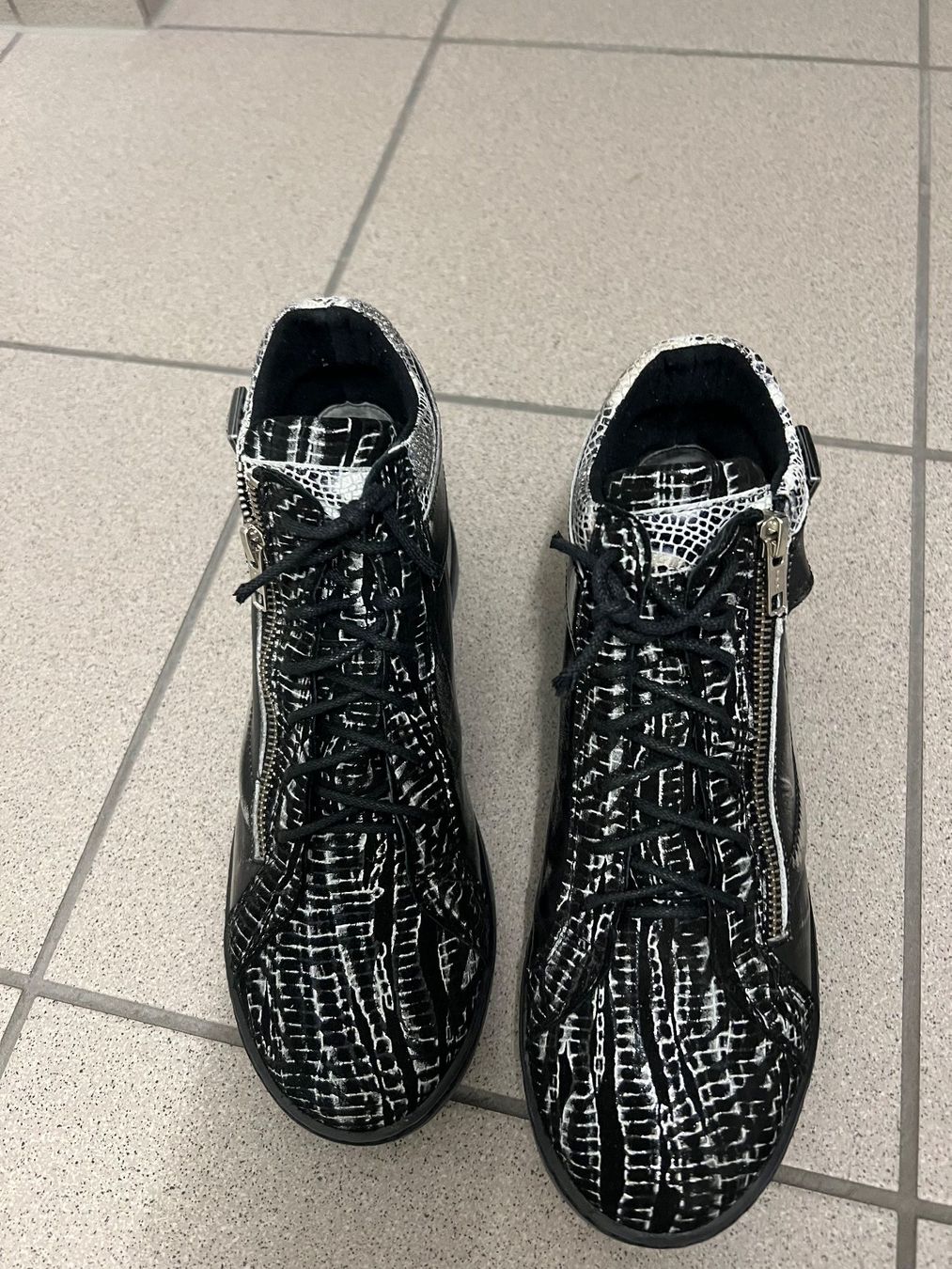 Damenschuhe: Damen Sneakers schwarz Grösse 38 – Gebraucht aus Uetendorf von steimar 1