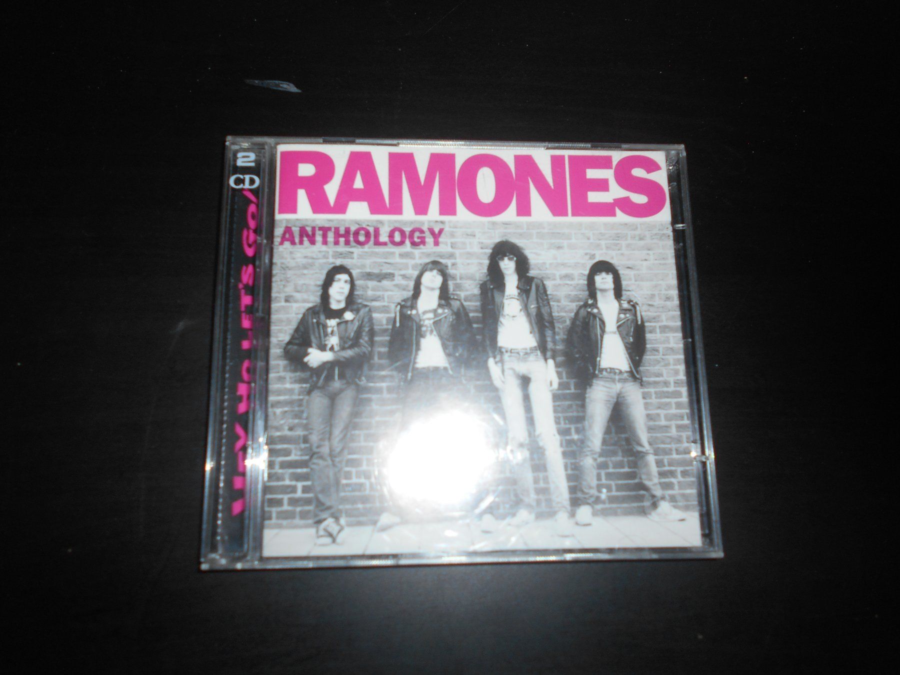 CD: Ramones – Anthology / 2 CDs – Usato da Aarberg venduto da witchhunter01