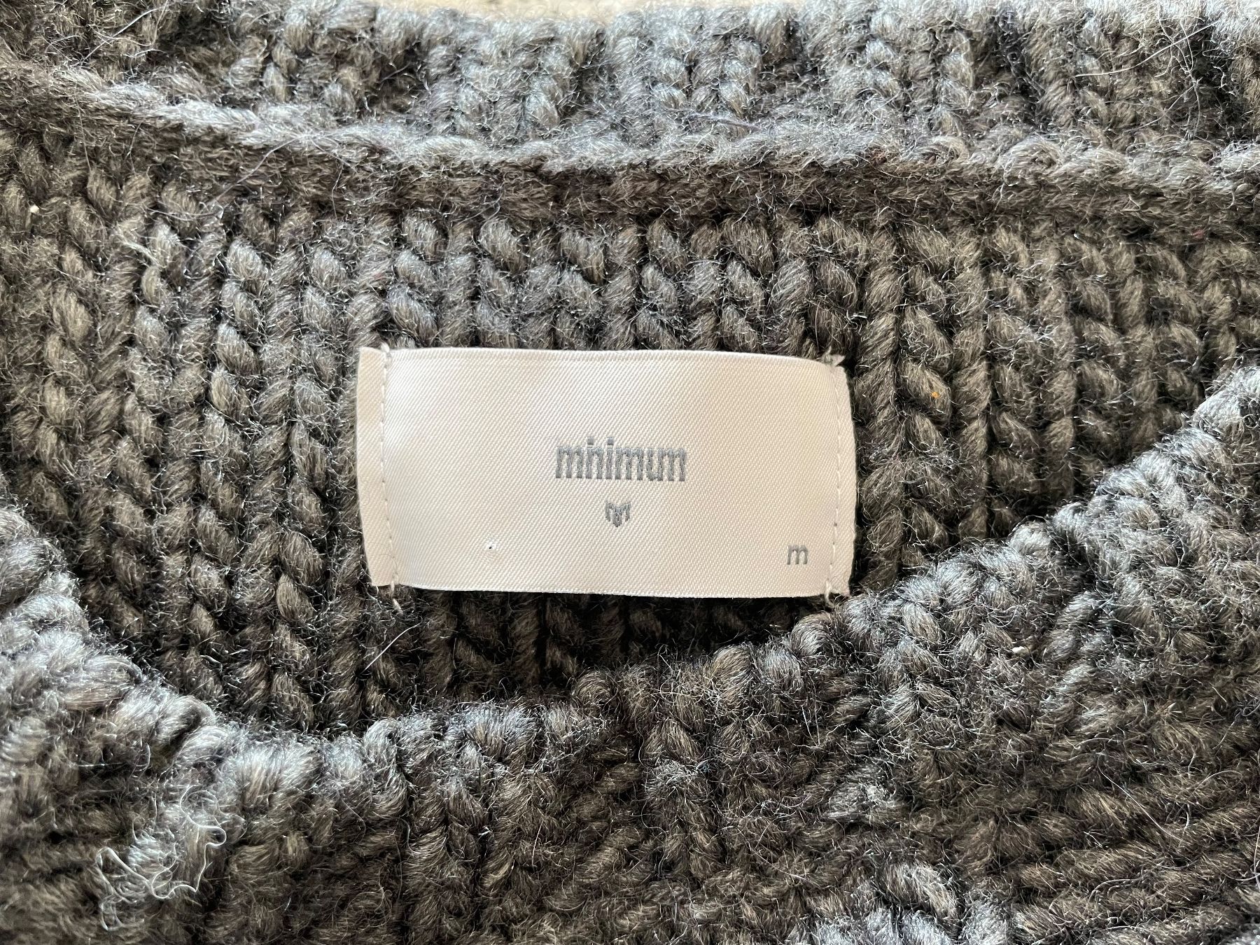 Maglioni & Felpe: Toller grauer, warmer Pullover aus mischgewebe – Usato da Neuwilen venduto da bobbel01 2