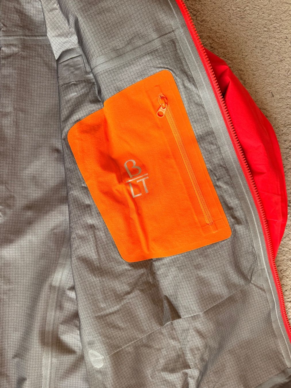 Arcteryx Giacche: Hardshell Regen und Winddichte Jacke ARX'TERYX – Nuovo (secondo la descrizione) da Baldegg venduto da Swissspeed 4