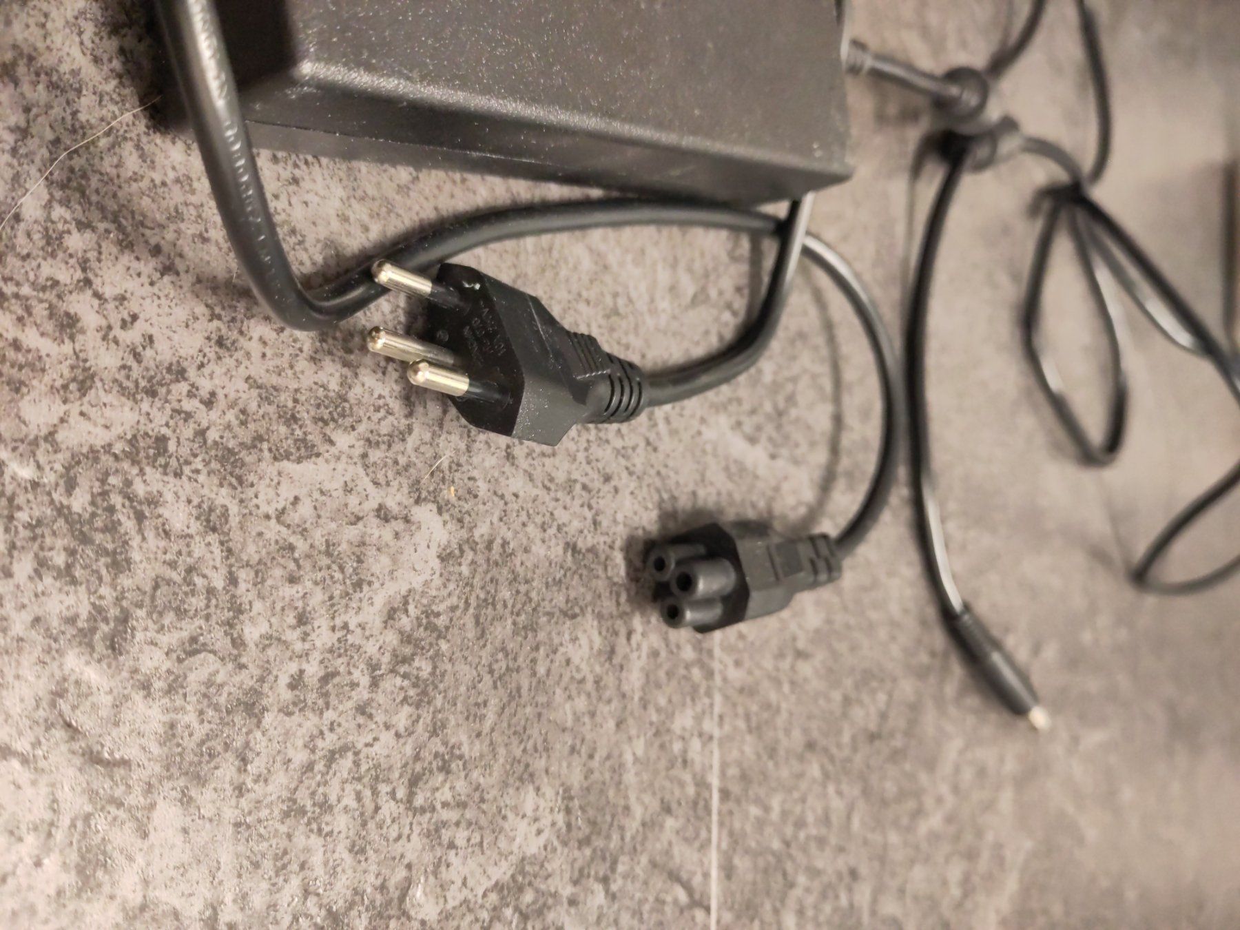 Dell Caricabatterie: Netzteil Dell 180W LA180PM181 gebraucht – Usato da Horgen venduto da rdegroot 3