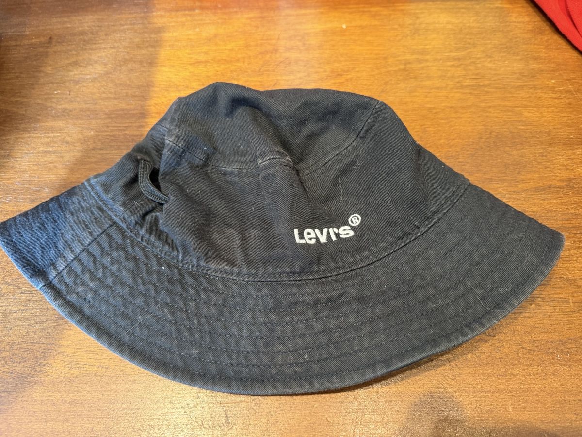 Levi's Copricapi, berretti & cappellini: Bob Levi’s – Usato da fey venduto da Caductilometre